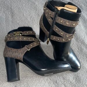 Brand new no box woman’s size 8M